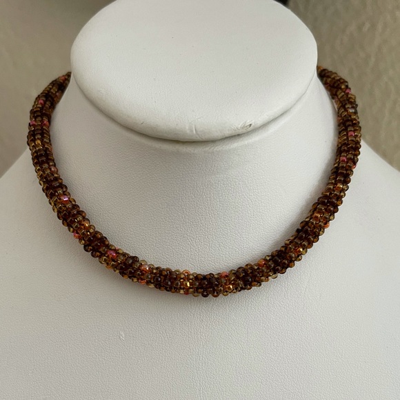 1970s style woven bead choker necklace - Picture 2 of 5